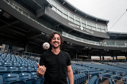 Thomas Ian Nicholas